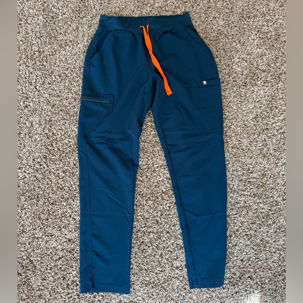 Figs Women’s Deep Reef Yola High Waisted 2.0 Skinny Scrub pants regular length